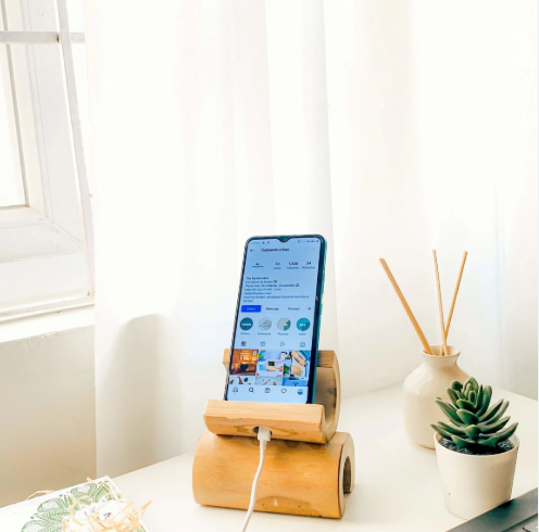 Eco Friendly Bamboo Mobile Holder