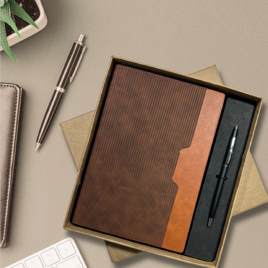 Executive Organizer & Pen Gift Box