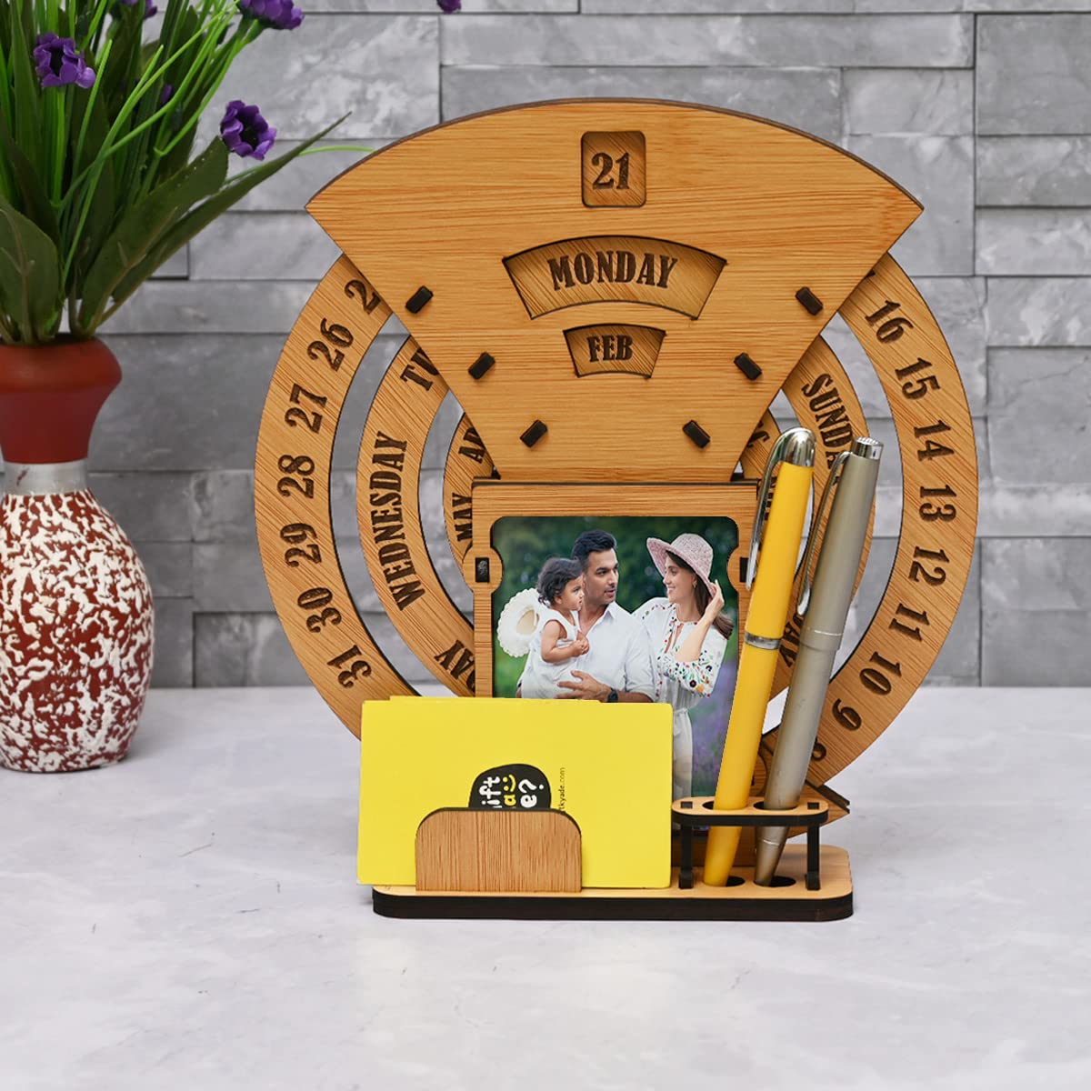 Executive Wooden Perpetual Calendar With Photo Holder